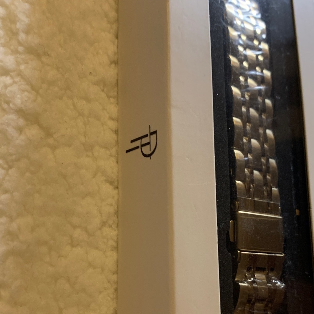 Posh Gold Tone Watch Band for Apple Watch - Picture 6 of 6
